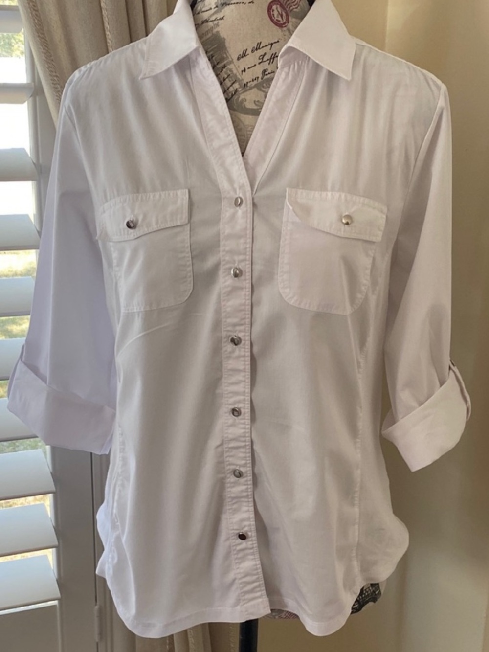 Croft & Barrow Petite Medium White Stretch Button-Up Shirt Roll Tab Sleeves - Picture 9 of 9